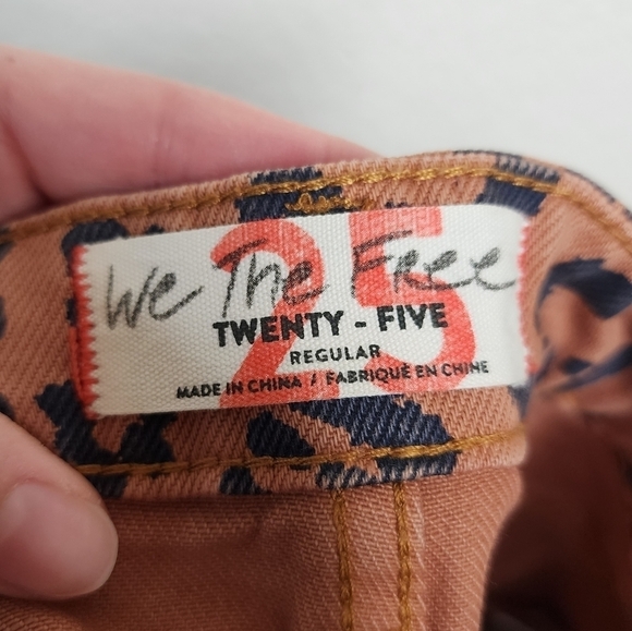 Free People We The Free Cheetah Print Zip It Up Raw Hem Mini Skirt 25 - Picture 4 of 6